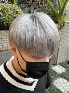 スタジオフォーエイチ(STUDIO 4H) マッシュウルフ/シルバーカラー/ブリーチ/ホワイトブロンド