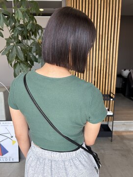 ニール(niil) 【REINA】アッシュグレージュ×ヘイリーボブ