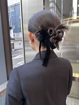 エアー 銀座タワー(AIR) 【藤岡】艶タイト × ツイストシニヨン