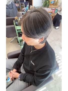 オリビアヘアー(OLIVIA HAIR) 大人世代にもおすすめ メンズシャドールーツカラー