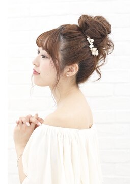 ララルーモ スタジオ(LaLarOomo STUDIO) 【JR新宿東口3分西武新宿駅直結】ゆるふわお団子