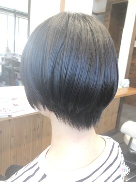 ライフビィ チャーム(Lifebe Charm) ショートボブ