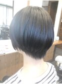 ショートボブ
