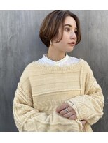 レオニード 表参道(LEONID)&nbsp;ショートヘア　ハイトーンベージュ　佐々木