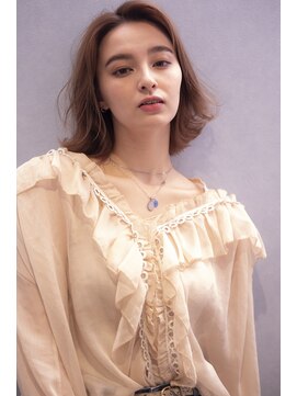 ジョワイユヘアーデザイン(Joyeux) 大人可愛いミディアムスタイル♪透け感たっぷりアッシュカラー♪