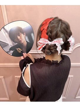 グルーヴ グルーヴ(groove groove) 【ヘアセット】メンカラシューレースのふわふわお団子アレンジ♪