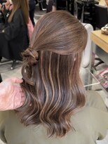 レディアル 大宮(REDEAL ope.) 【白髪手術】ミルクティーハイライト/白髪ぼかし/ハイライト