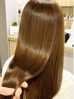 カミケンガレリア(kamiken. galleria)&nbsp;しっとり艶感きれい髪質改善ロングヘア【カミケンガレリア】