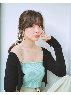 リトル カスカベ(little kasukabe) タイトポニーテールヘアアレンジセミロングヘア