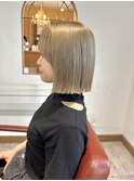 Rasca◇ハイトーンベージュ 切りっぱなしボブ