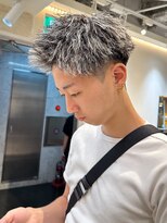ルースト 渋谷店(ROOST)&nbsp;縦落ちツイスト×ホワイトハイライト
