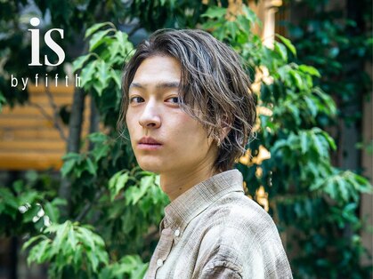 イズバイフィフス(is by fifth)の写真