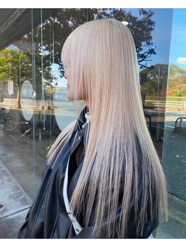 クプラ(Qpula) ホワイトベージュロングレイヤー