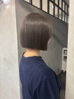 ビュートヘアー(Viewt hair)&nbsp;【viewt hair】オリーブベージュ × 切りっぱなしボブ 福山市