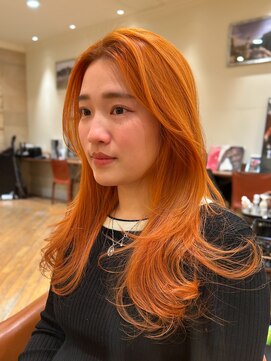 ビュートリアム265(BEAUTRIUM 265) アプリコットオレンジ オレンジヘア ロングヘア ブリーチ 銀座