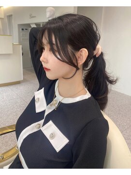 ラヴィ(Lavie) 顔周りミディアムレイヤー小顔オリーブグレーココアベージュ