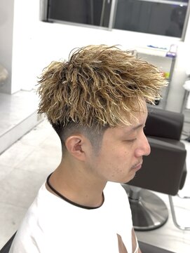 短髪メッシュパーマ