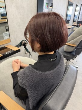 クラン 岡本(Chlan) 深みピンク　　ミニマルショートボブ