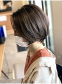 ハイライトグレージュショートボブ