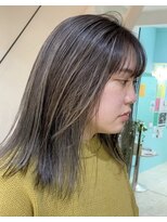 ノラ ウメダ(NORA UMEDA)&nbsp;【NORA UMEDA 高木】細くて白ーいハイライト【外国人風カラー】