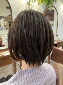 ヴィアンカ(Vianca) 丸み大人ショートボブ