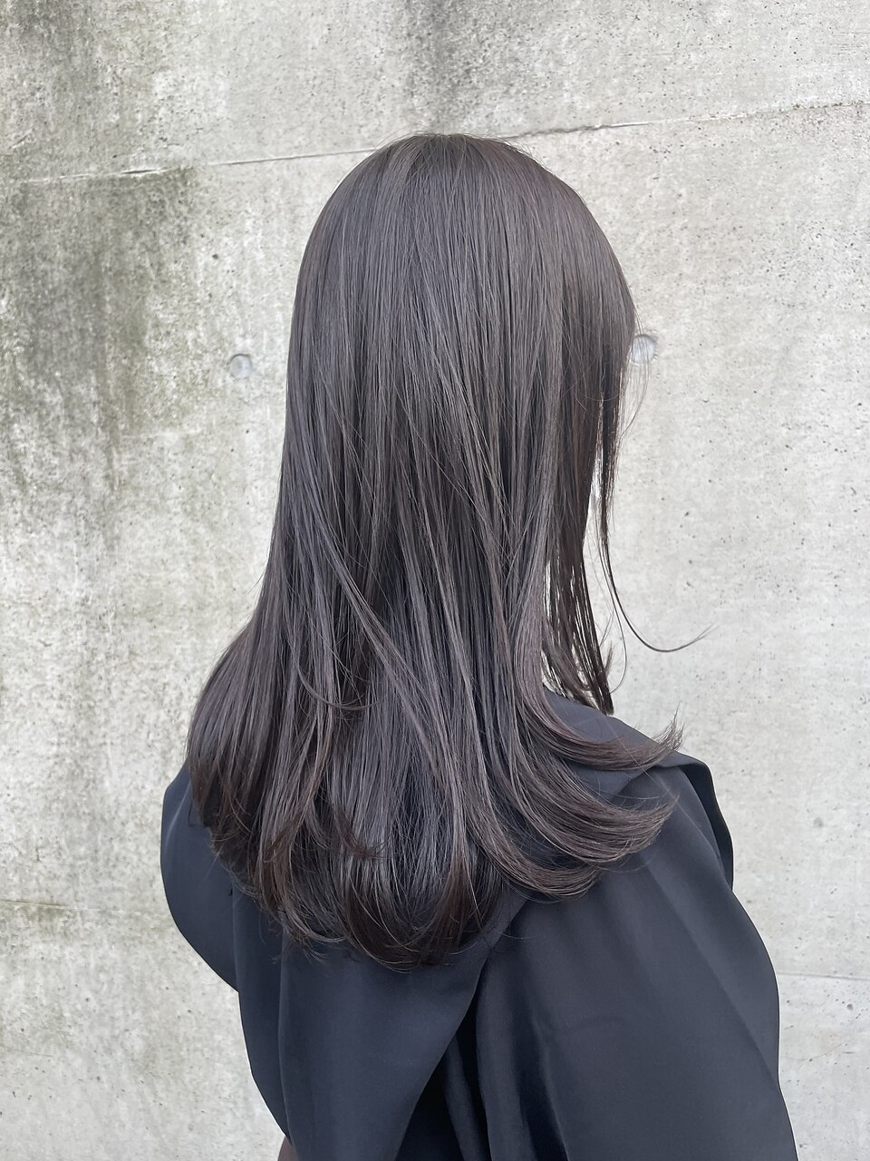 2025年夏】アッシュグレーの髪型・ヘアアレンジ｜人気順