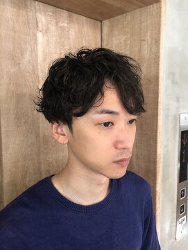 サングース(Sungoose) 時短スタイリング◎センターパートスパイラルパーマ