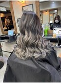 バレイヤージュ、ハイライト、レイヤーロング、グレーベージュ