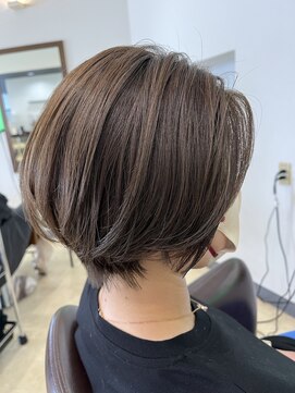 クローバーズ(CLOVERS) 誰でも似合っちゃうショート