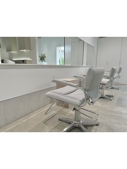 【大型店が苦手な方にもおすすめ】少人数＆マンツーマンだから叶う"あなただけ"の丁寧なカウンセリング!!