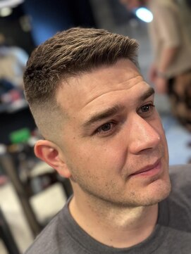 フランクスバーバー アンド ビアークラブ(FRANK'S BARBER and BEER CLUB) スキンフェード