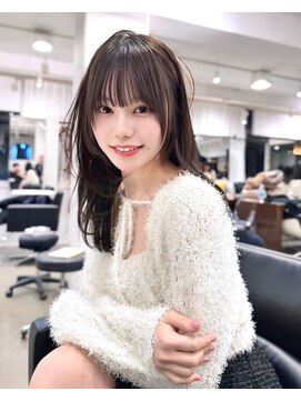 カシュカシュ 表参道(cache cache) 薄め前髪顔まわりレイヤーシースルーぱっつん前髪おくれ毛