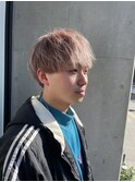 ピンクベージュ