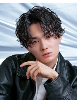 アイトーキョープラスシー 横浜(AI TOKYO+Sea) 波巻きツイストスパイラルパーマセンターパート/横浜駅東口