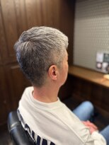 ザバーバー 青山(THE BARBER) 白髪毛流れショート