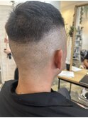 男らしさと清潔感を両立！メリハリを効かせた大人メンズショート