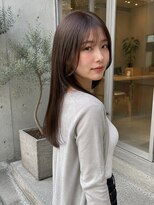 ラナ(LaNA)&nbsp;横顔に寄り添う顔まわりレイヤーロング