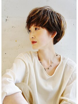 ドロップ(drop) ハイコントラストなマッシュショート【表参道/青山　drop】