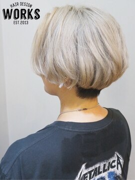 ワークス ヘアデザイン(WORKS HAIR DESIGN) インナーカラーホワイトベージュショートボブヘア