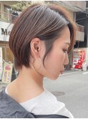 耳かけ束感ベージュ前下がりくびれショートボブ担当カタダ堀江