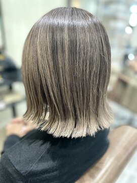 アプシー 三木店(Apsee) 切りっぱなし×シャドウルーツ