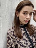 ナチュラルなストレートスタイル