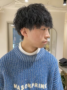 クーナバイトマト 横浜(Cuna by TOMTO) 【RYOSUKE】パーマ復活カット_チャコールグレー