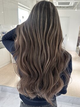 ヘアーサロングランデ(HAIR SALON GRANDE) ハイライトカラーミルクティーベージュレイヤーカット