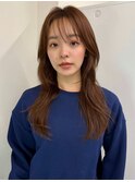 レイヤーカットロングレイヤーベージュカラー