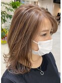 セクシーミディ外ハネボブくびれヘアクラゲヘアーメルティカラー