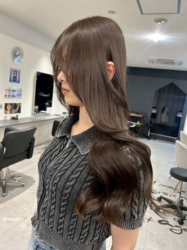 キング 心斎橋店(K!ng) ハイライトカラーミルクティーベージュレイヤーカット