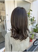 オリーブグレージュ