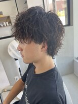 ホワイト(WHITE)&nbsp;縦落ちパーマ　ウルフパーマ