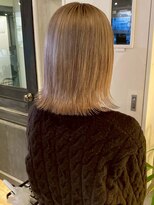 マジコ 梅田(Magico)&nbsp;ダブルカラー/ケアブリーチ/ミルクティーベージュ/レイヤー/梅田